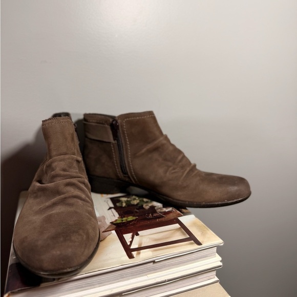 Rockport Brown Taupe Size 9.5M Women’s Ankle Suede Booties - Picture 5 of 15